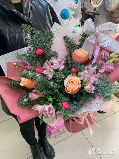 Композиция с Нобилисом и Розами