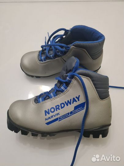 Лыжные ботинки 32р