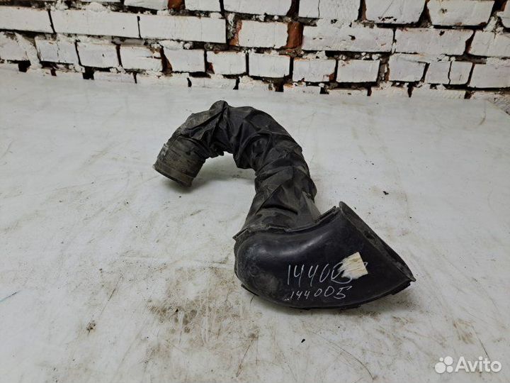 Патрубок воздушного фильтра