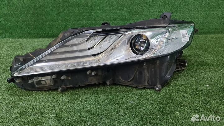 Фара левая Toyota Camry