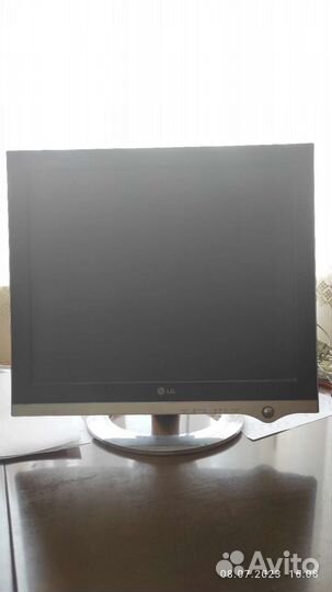 Монитор LG L172B 17 дюймов + мышка + клавиатура