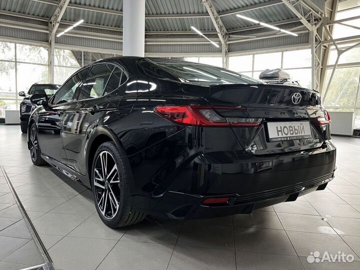 Toyota Camry 2.0 CVT, 2024