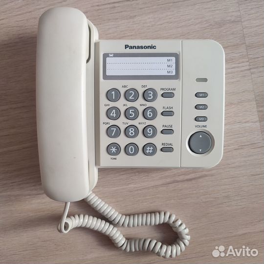 Телефон Panasonic KX -TS2352 RU