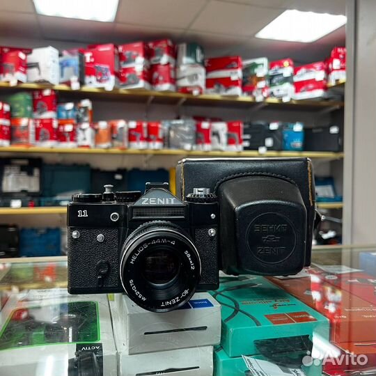 Зеркальный фотоаппарат Зенит