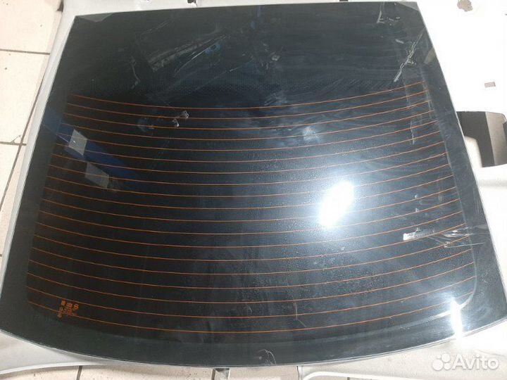 Стекло заднее заднее Chevrolet Aveo седан F16D4