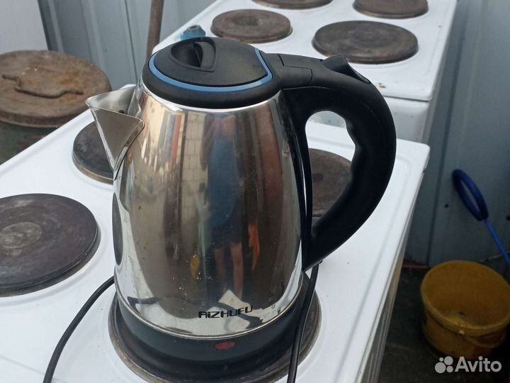 Чайник электрический бу
