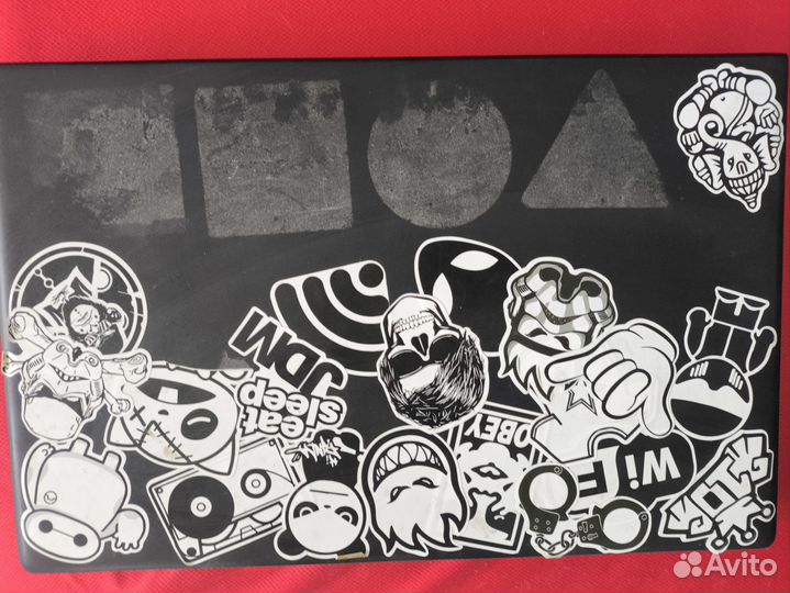 Ноутбук и сумка для ноутбука