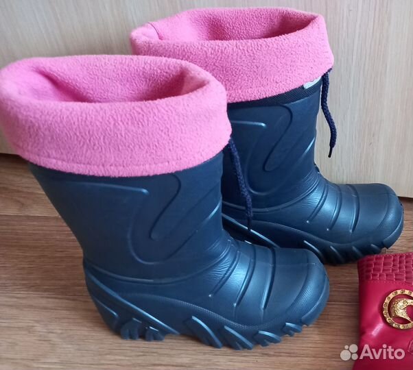 Сапоги, кроссовки на девочку и мальчика 28 размер