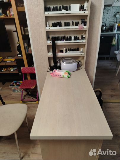 Маникюрный стол бу