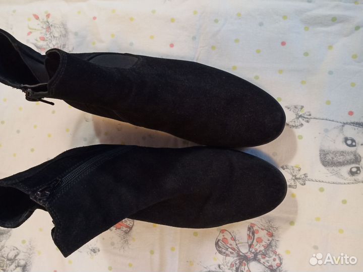 Ботинки женские 39 размер
