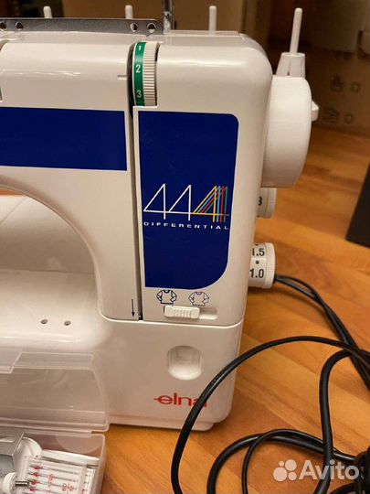 Распошивальная машина Elna 444