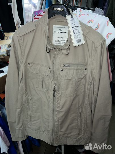 Куртка ветровка размер s Tom Tailor