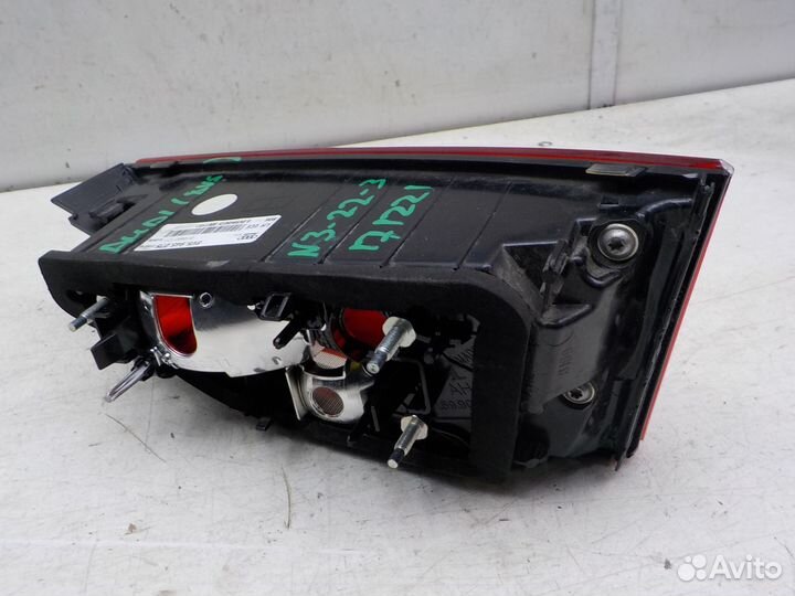 Фонарь задний левый внутренний Audi A3 (8V) 2013