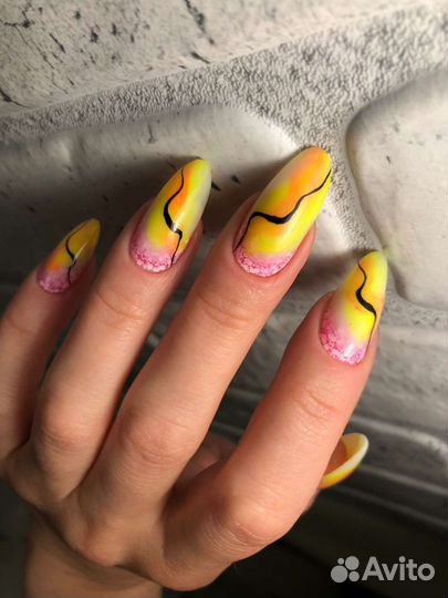 Мастер маникюра и педикюра