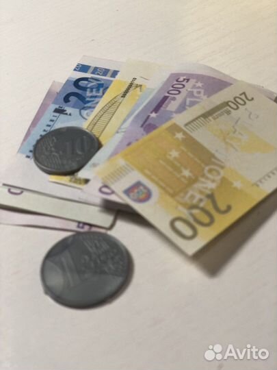 Игрушечные деньги