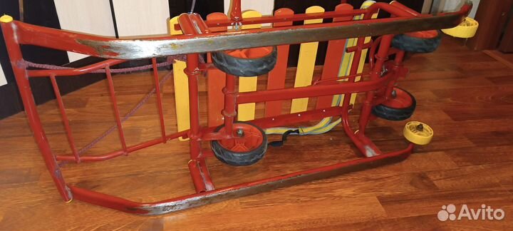 Санки детские с выдвижными колесами