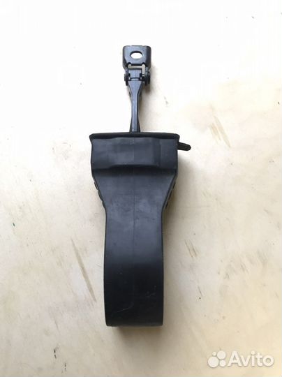 Ограничитель задней правой двери Passat B8