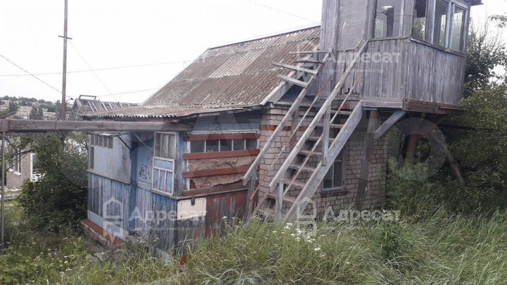 Дом 25 м² на участке 5,6 сот.