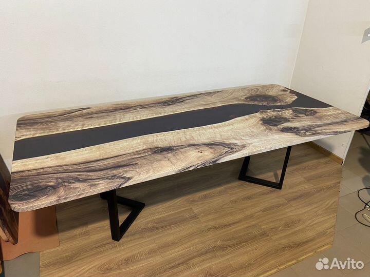 Кухонный стол 'BIG NUT light river B'