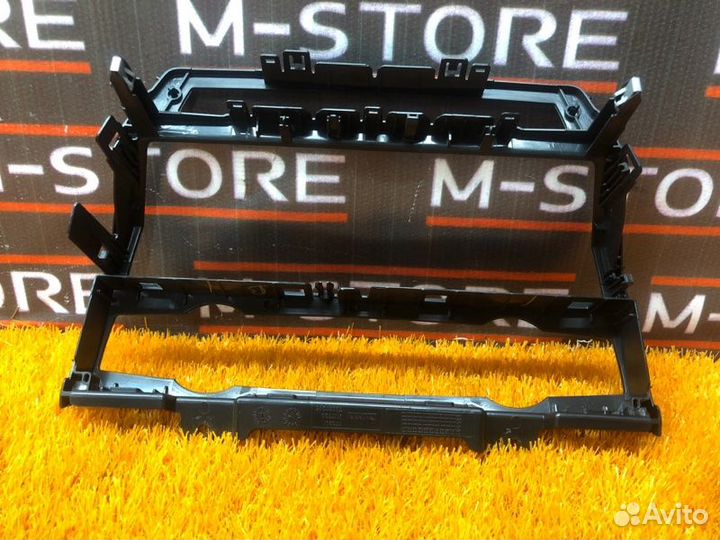 Накладка панели Bmw X5 E70 N52B30A 2007