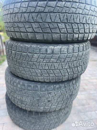 Bridgestone Blizzak DM-V1 285/60 R18