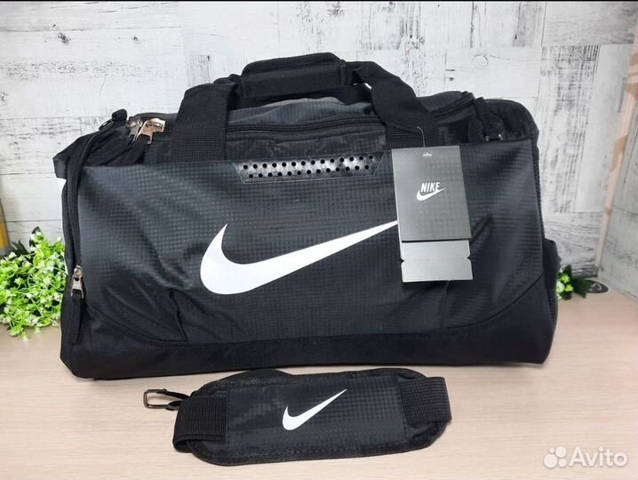 Спортивная сумка Nike