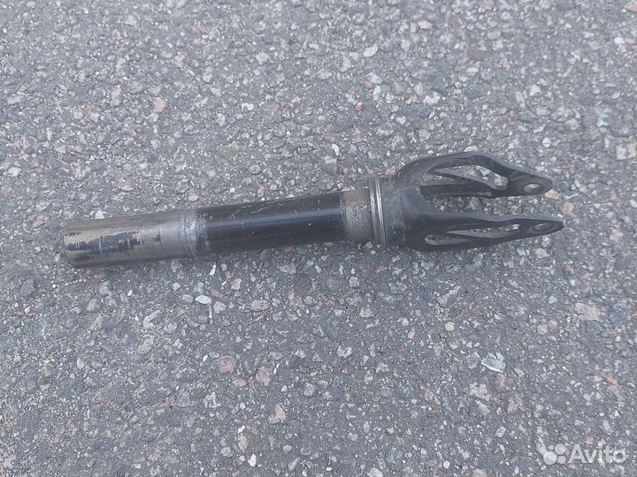 Зажим и вилка для трюкого самоката