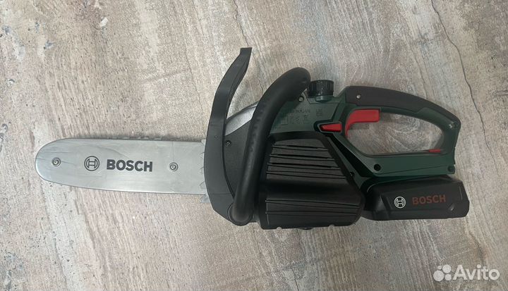 Игрушечная цепная пила Bosch
