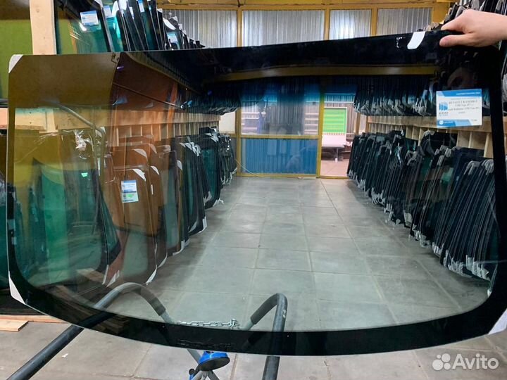 Стекло лобовое на Фольксваген Пассат