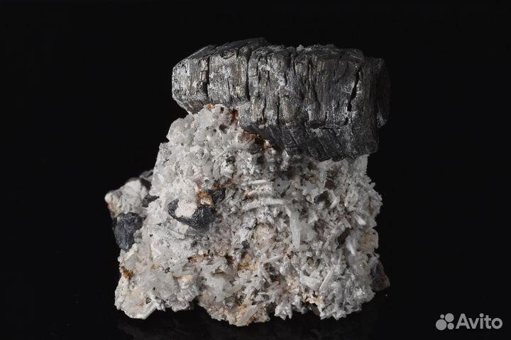 Друза кристаллов. Пирротин, кварц. Лот №475