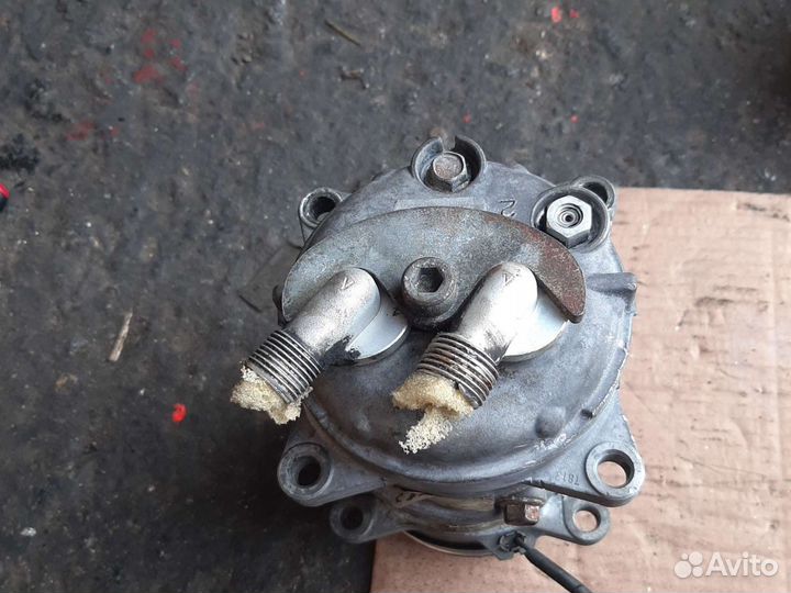 Компрессор кондиционера Мерседес Спринтер OM611