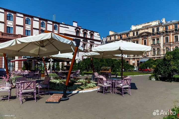 Зонт уличный. Зонт на боковой опоре. Зонт для кафе