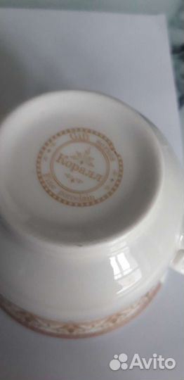 Чайные чашки с блюдцами