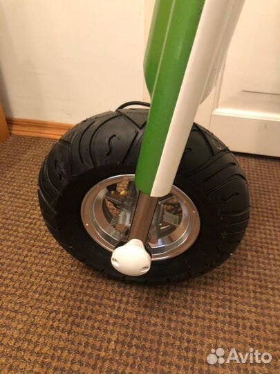 Электрический скутер E-Runner (салатовый)