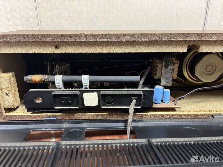 Приёмник Philips FTZ U 121. 195