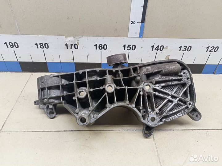 Кронштейн генератора Duster 2012