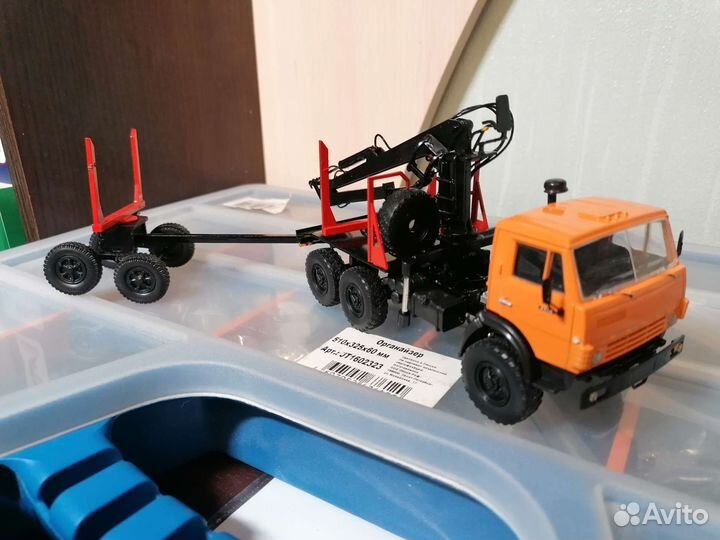 Грузовик камаз-4310 лесовоз с манипулятором