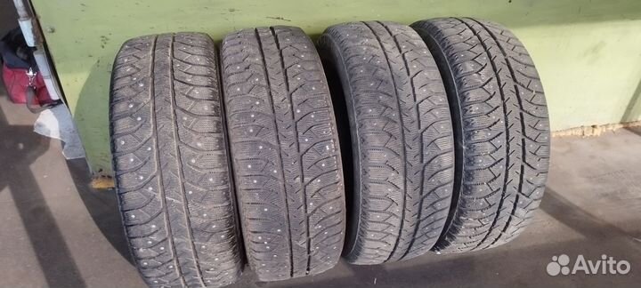 Bridgestone Ice Cruiser 7000 235/55 R18 104T