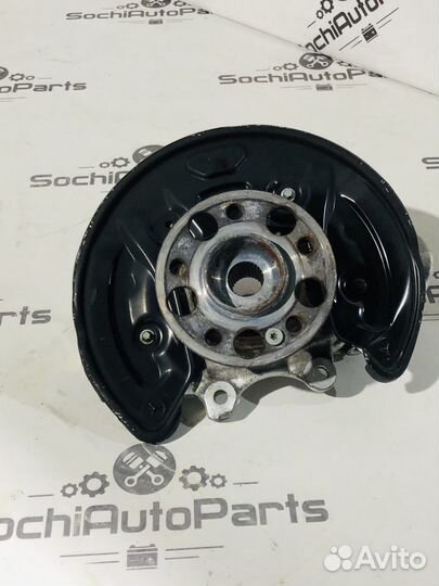 Кулак задний правый Mercedes W213 A2133572600