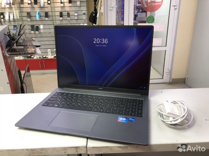 Ноутбук honor i5-12450