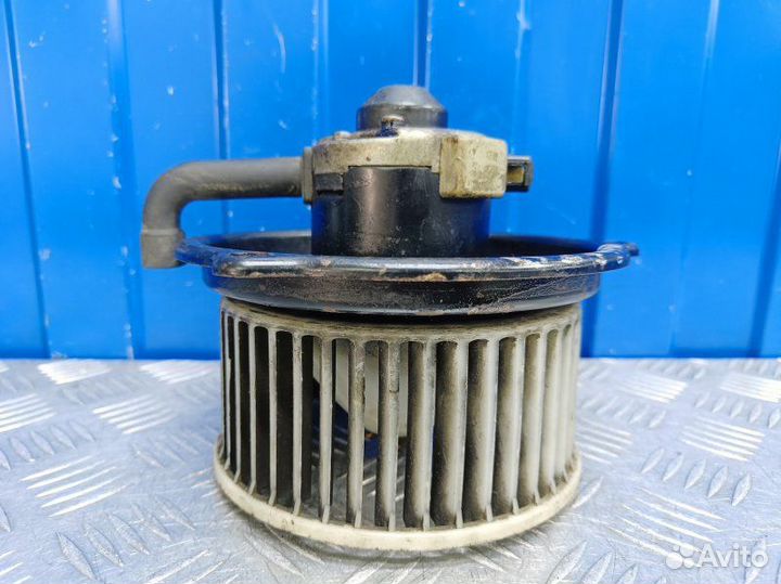 Вентилятор печки Toyota Mark 2 2.0 1ggeu 1986