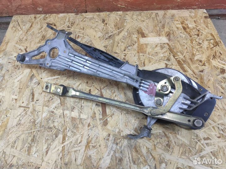 Трапеция стеклоочистителя Mercedes w201