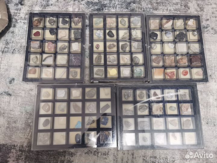 Минералы деагостини