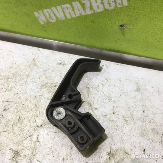 Ручка открывания капота Фольксваген Пассат Б3