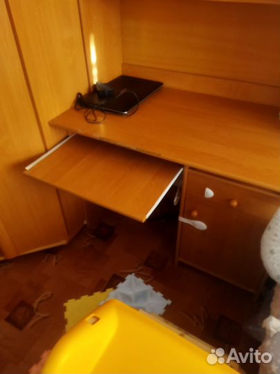 Письменный стол ученический