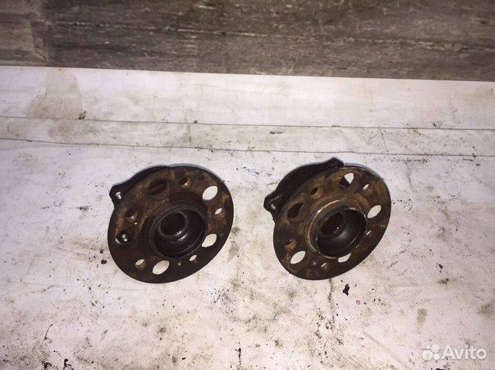 Ступица задняя Мерседес 2119810227