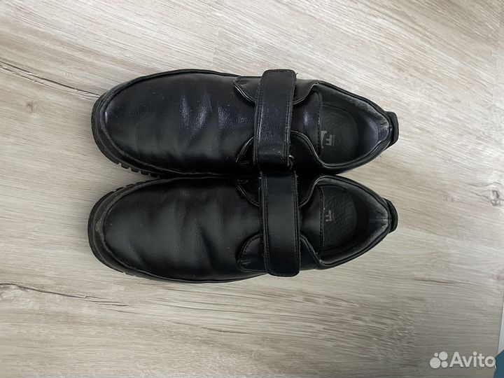 Одежда и обувь для школы