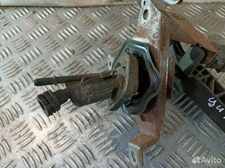 Вакуумный усилитель тормозов Ford Focus 2