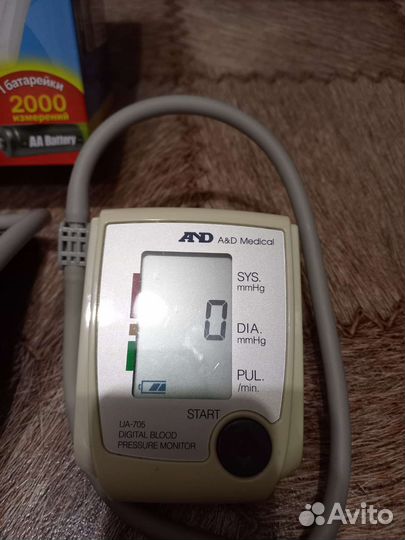 Тонометр полуавтоматический