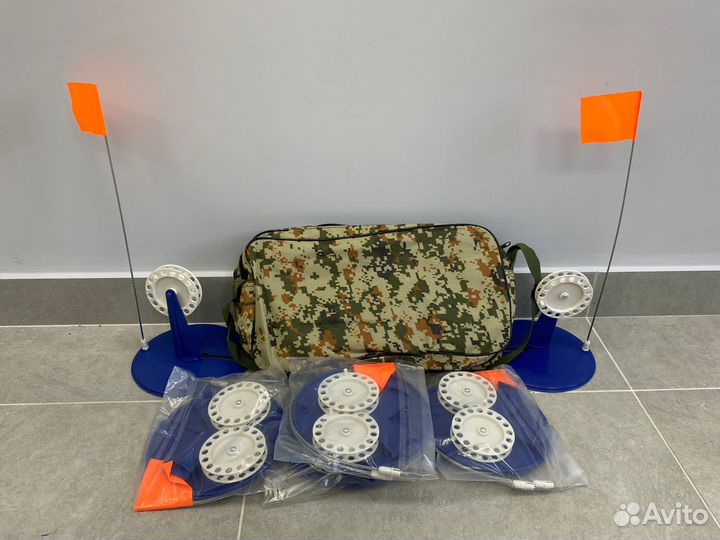 Жерлицы для зимней рыбалки неоснащенные в сумке